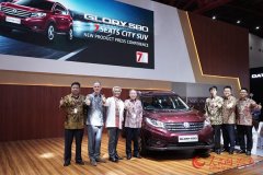 东风风光580印尼市场首发 新车命名为
